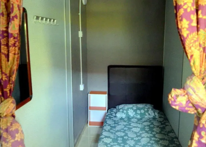 Dormitory Room Mixed